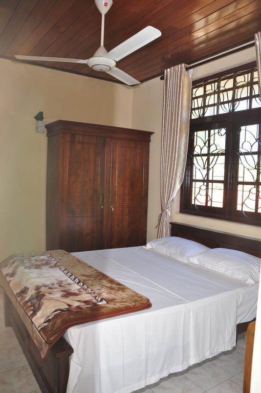 Sugandi Inn Kochchikade エクステリア 写真