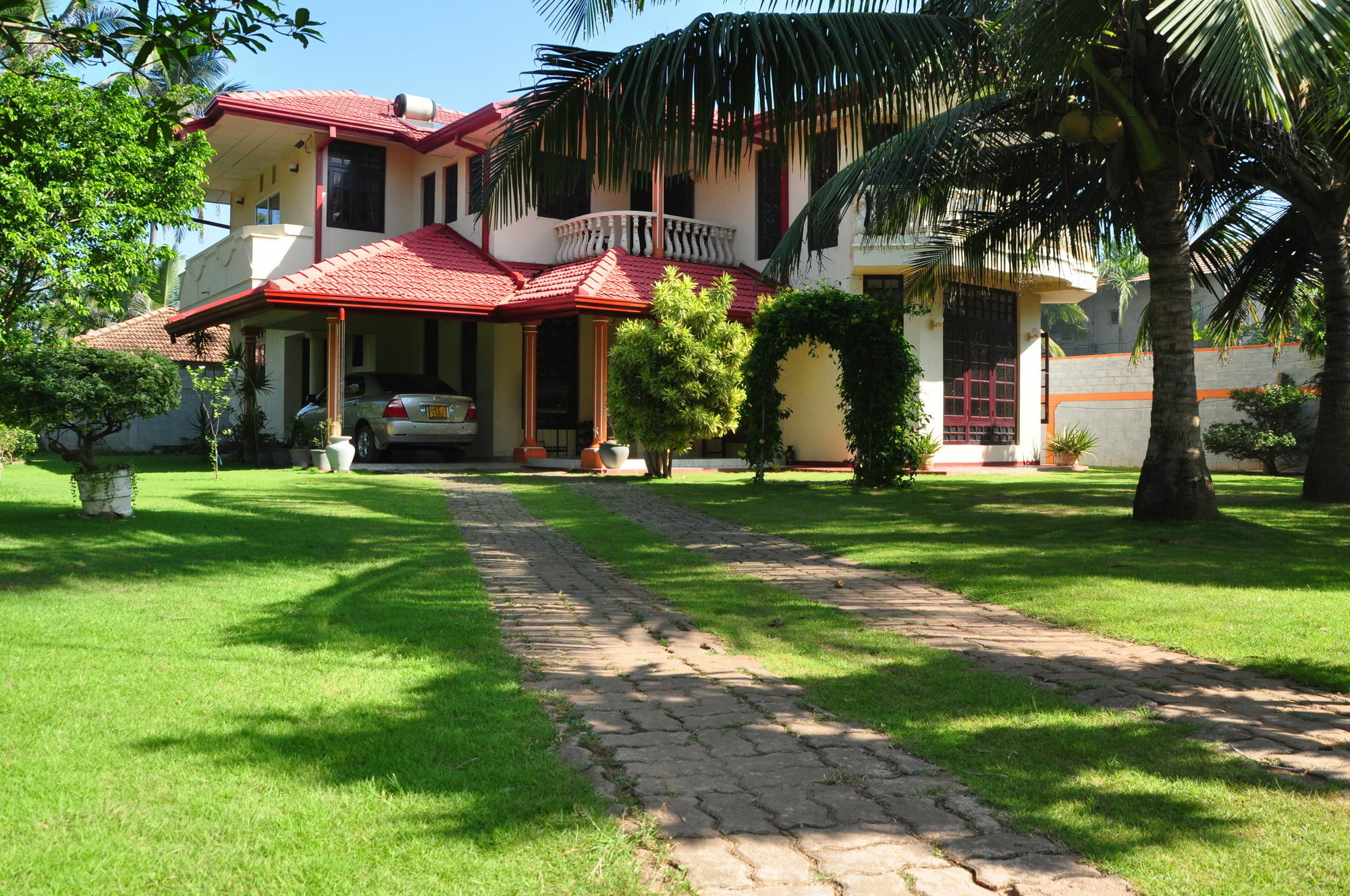 Sugandi Inn Kochchikade エクステリア 写真